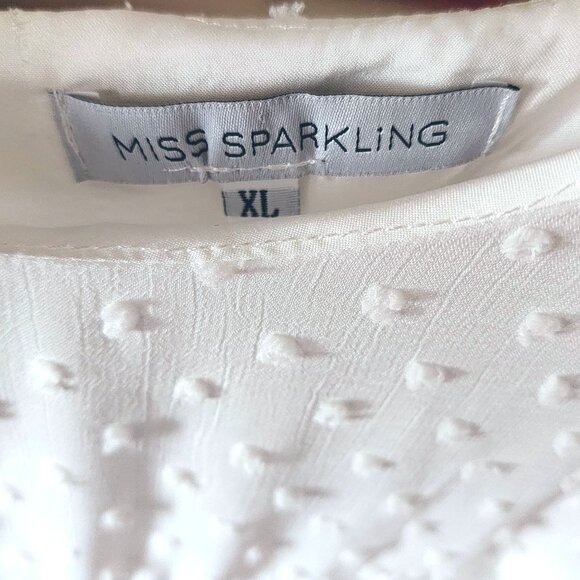 Soft Flowy Classic Swiss-dot Tiered Flutter Sleeve Top in Summer White Sz. XL - Picture 3 of 9